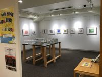 『ちきゅうパスポート』原画展、ナルニア国にて開催中！